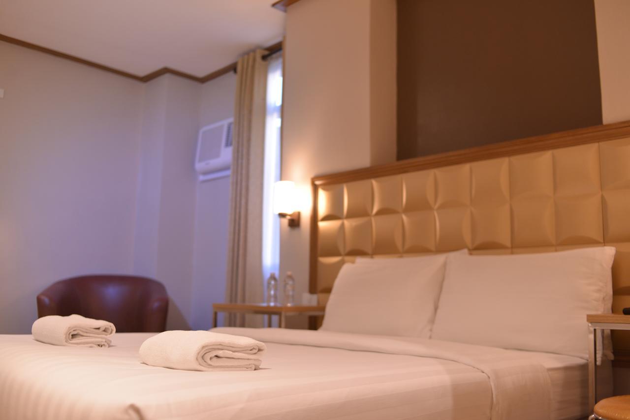 Robertson Hotel Naga  Dış mekan fotoğraf