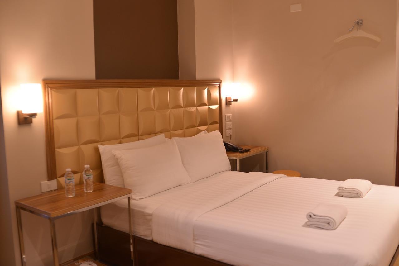 Robertson Hotel Naga  Dış mekan fotoğraf