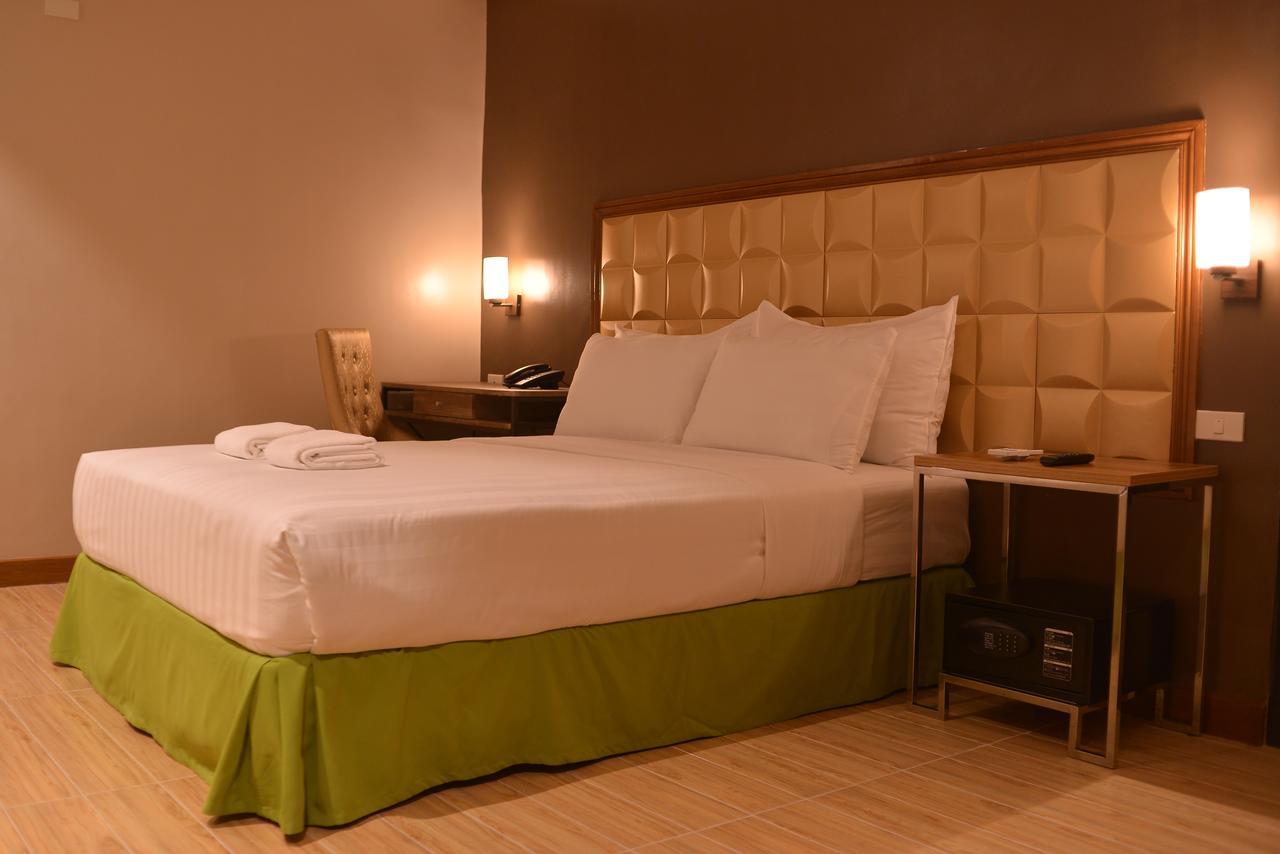 Robertson Hotel Naga  Dış mekan fotoğraf