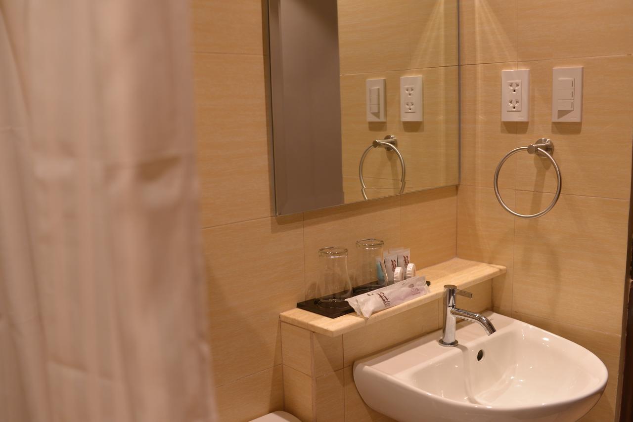 Robertson Hotel Naga  Dış mekan fotoğraf